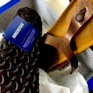 Birkenstock-Gizeh Women’s sz40 (9) Color: Copper